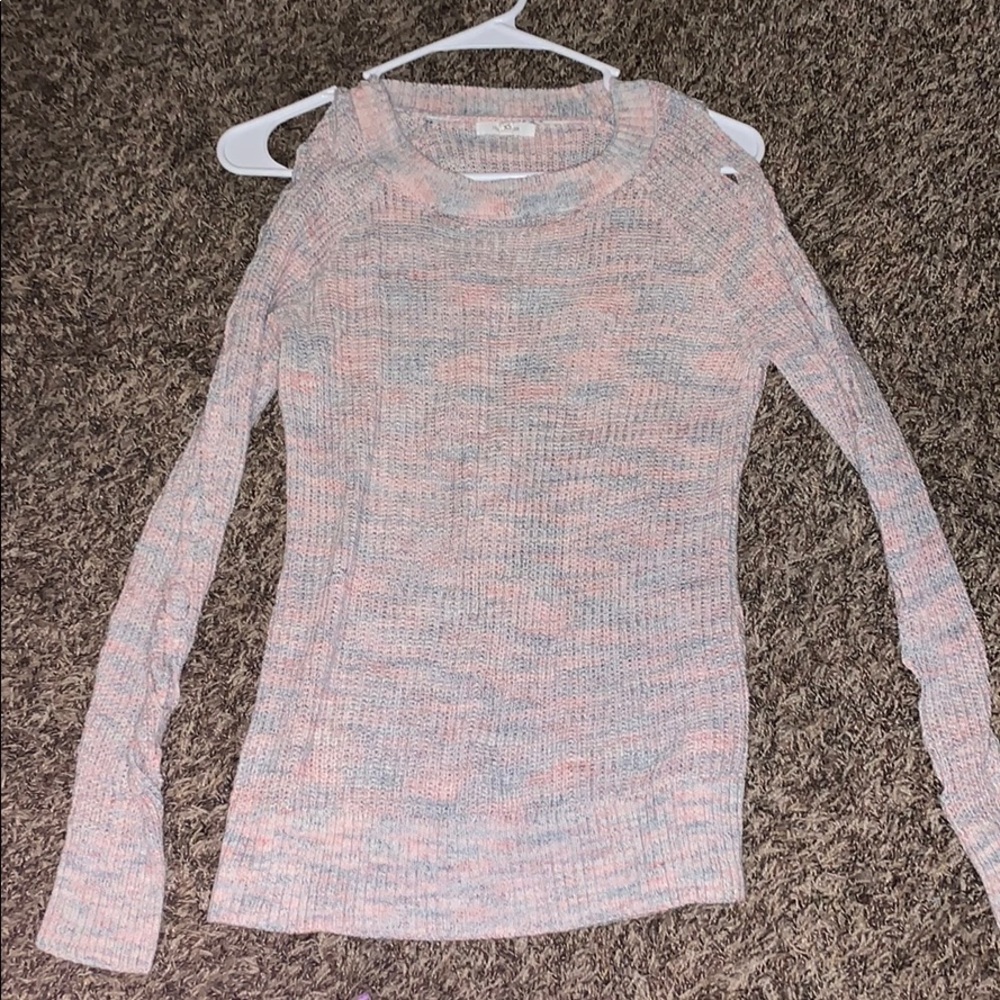 sweater with designed holes in sleeves&neck